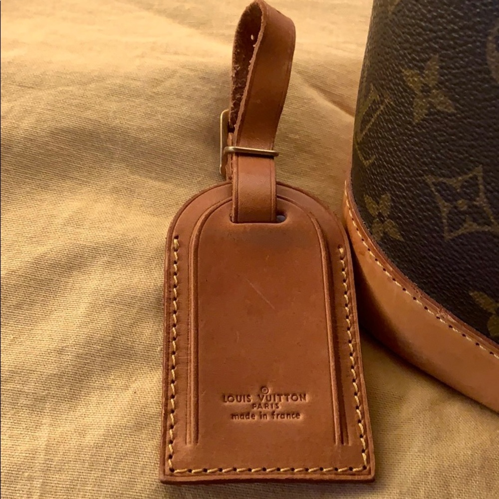 🌺Authentic Louis Vuitton tag🌺